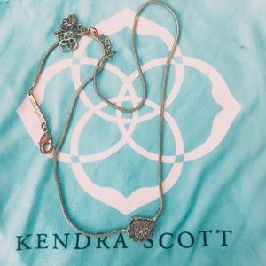 Kendra Scott Pendant Necklace in Platinum Drusy
